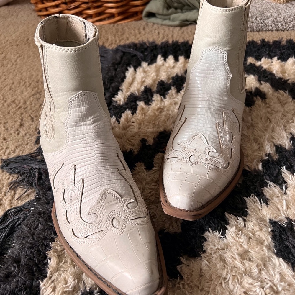 Matisse Milo Boot - Picture 2 of 7